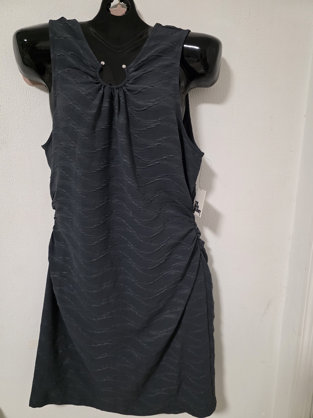 Sleeveless Key Hole Dress in Charcol